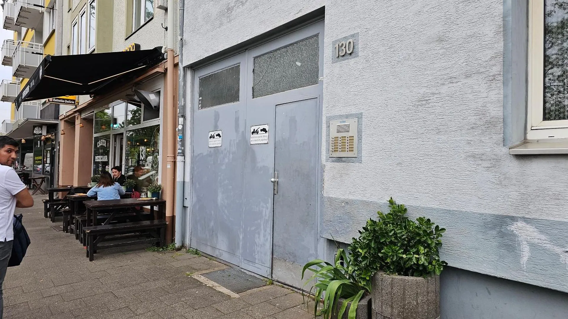 Zimmer In Bilk-Zentrum Duesseldorf Habitación en casa particular Düsseldorf